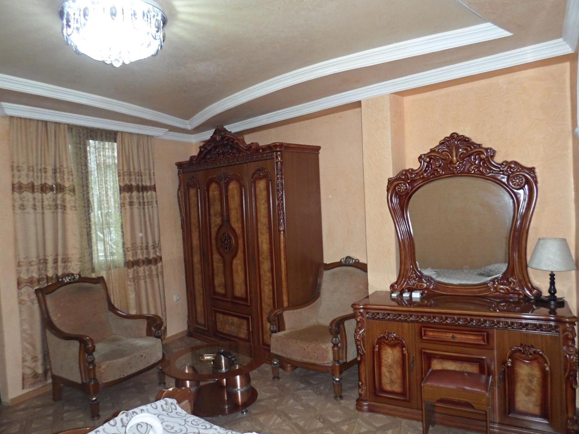 Hotel Old Star バトゥーミ 部屋 写真