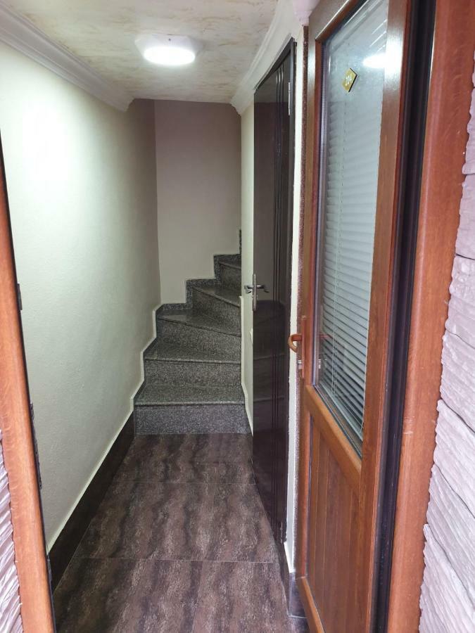 Hotel Old Star バトゥーミ エクステリア 写真